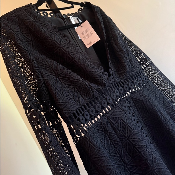 NWT ASOS Chic and Sexy black lace dress Size 12 - Picture 3 of 12